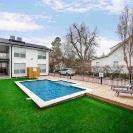 Dallas Boutique Flat + Arboretum Tickets Included Екстер'єр фото